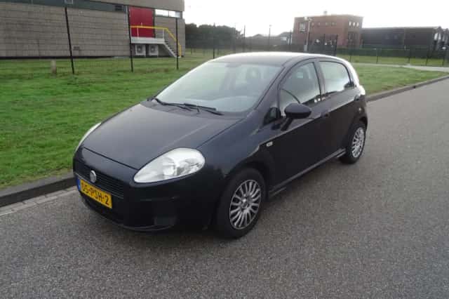 Fiat Grande Punto (2011) thumbnail 1
