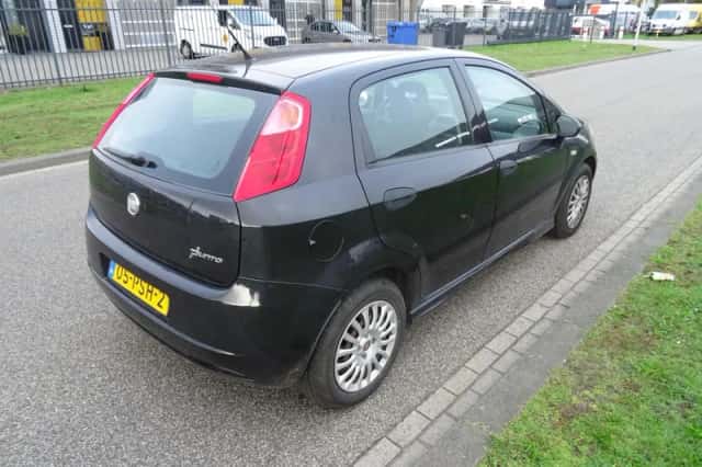 Fiat Grande Punto (2011) thumbnail 5