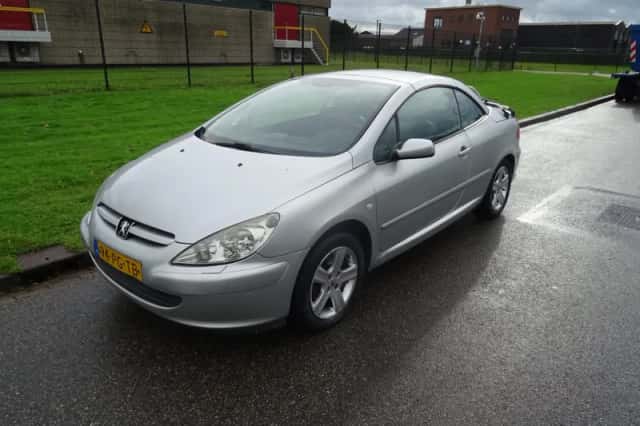 Peugeot 307 CC (2004) thumbnail 1
