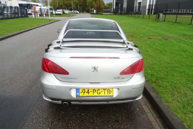 Peugeot 307 CC (2004) thumbnail 4