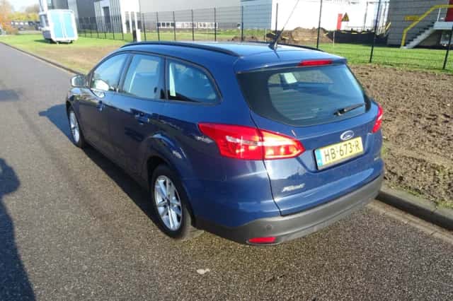 Ford Focus (2015) thumbnail 2