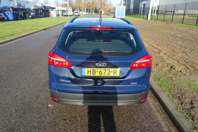 Ford Focus (2015) thumbnail 3