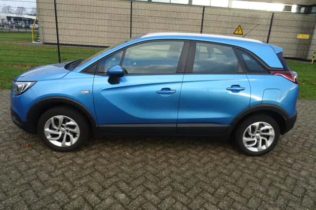 Opel Crossland X (2020) thumbnail 2