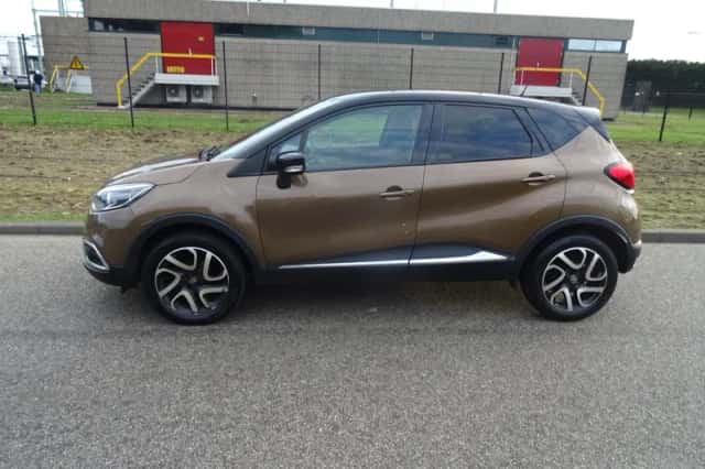 Renault Captur (2017) thumbnail 2