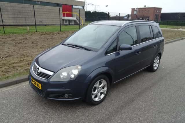 Opel Zafira (2006) thumbnail 1