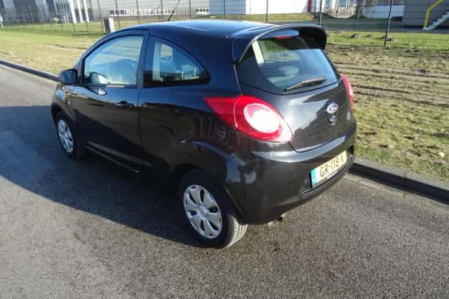 Ford Ka (2015) thumbnail 3