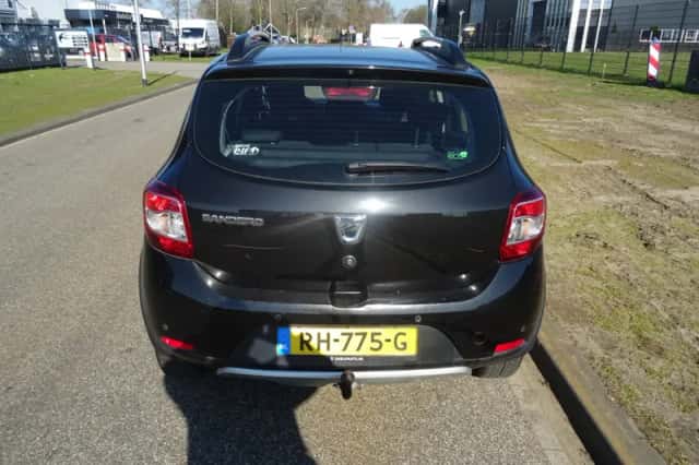 Dacia Sandero (2014) thumbnail 4