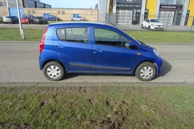 Daihatsu Cuore (2008) thumbnail 6