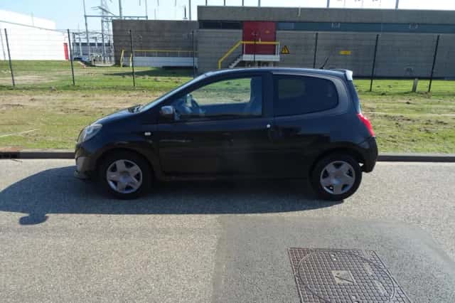 Renault Twingo (2011) thumbnail 2