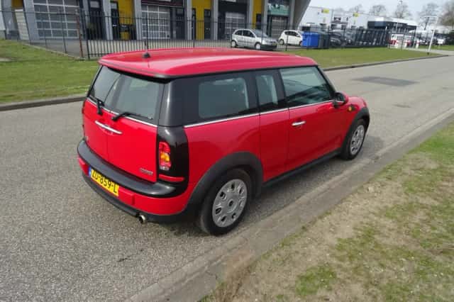MINI Clubman (2010) thumbnail 5