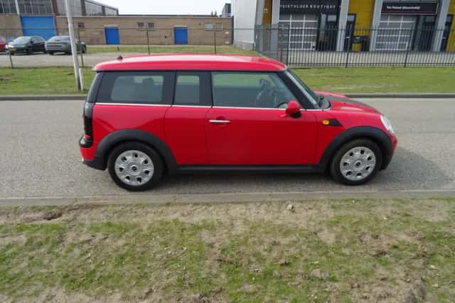 MINI Clubman (2010) thumbnail 6