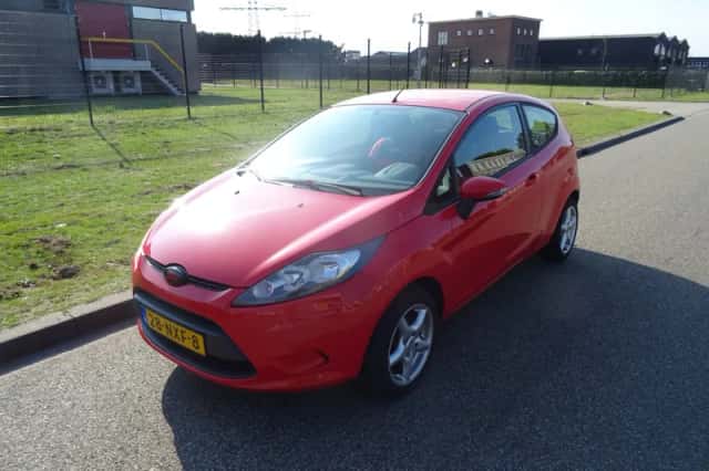 Ford Fiesta (2010) thumbnail 1