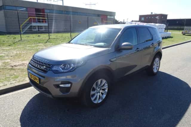 Land Rover Discovery Sport (2016) thumbnail 1
