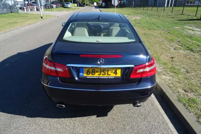 Mercedes-Benz E-Klasse (2009) thumbnail 4
