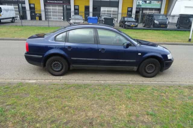 Volkswagen Passat (2000) thumbnail 6