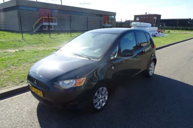 Mitsubishi Colt (2011) thumbnail 1