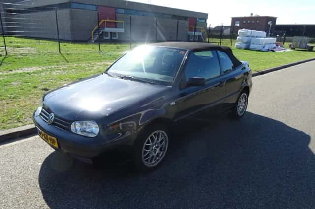 Volkswagen Golf (2001) thumbnail 1