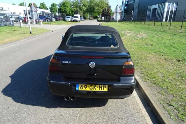 Volkswagen Golf (2001) thumbnail 4