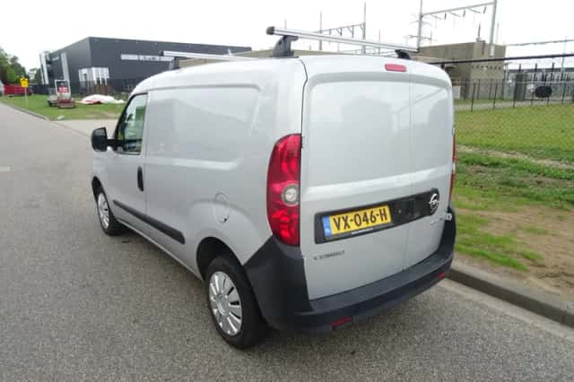Opel Combo (2016) thumbnail 3