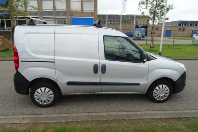 Opel Combo (2016) thumbnail 6