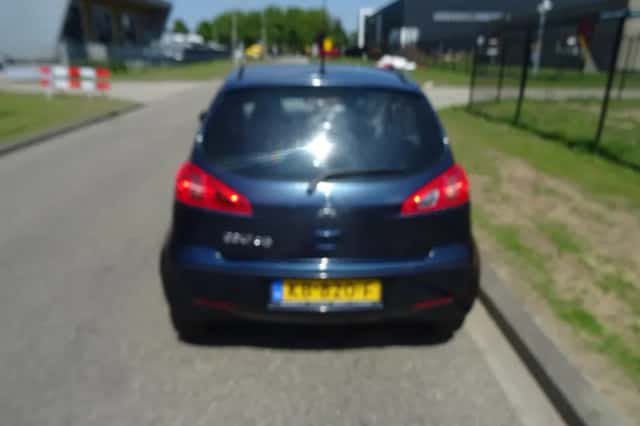 Mitsubishi Colt (2006) thumbnail 4