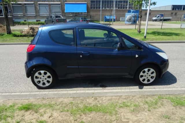 Mitsubishi Colt (2006) thumbnail 6