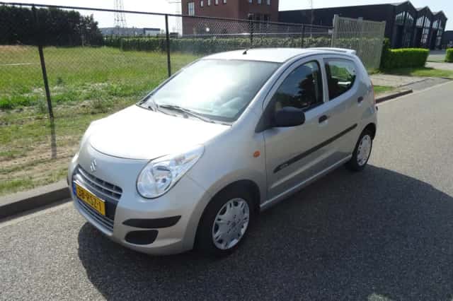 Suzuki Alto (2011) thumbnail 1