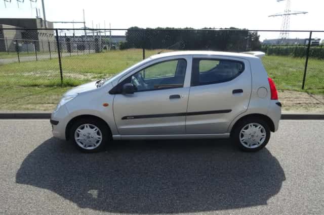 Suzuki Alto (2011) thumbnail 2