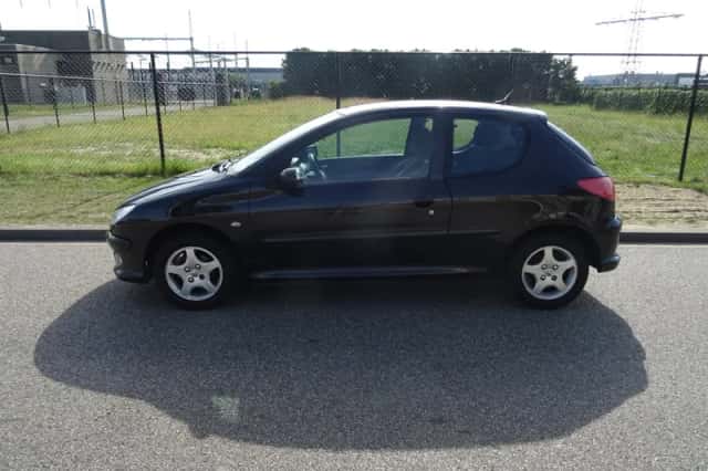 Peugeot 206 (2006) thumbnail 2