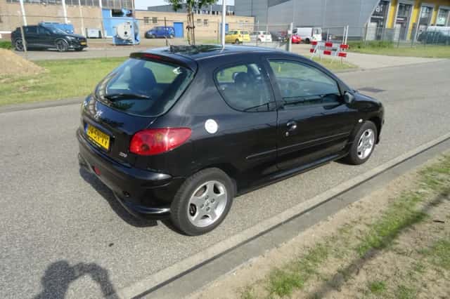 Peugeot 206 (2006) thumbnail 5