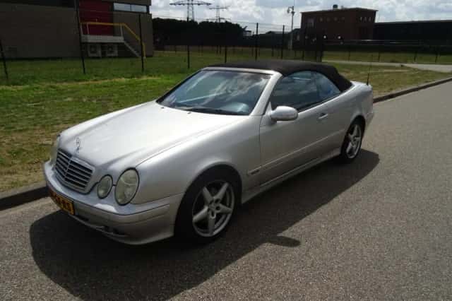 Mercedes-Benz CLK-Klasse (2000) thumbnail 1