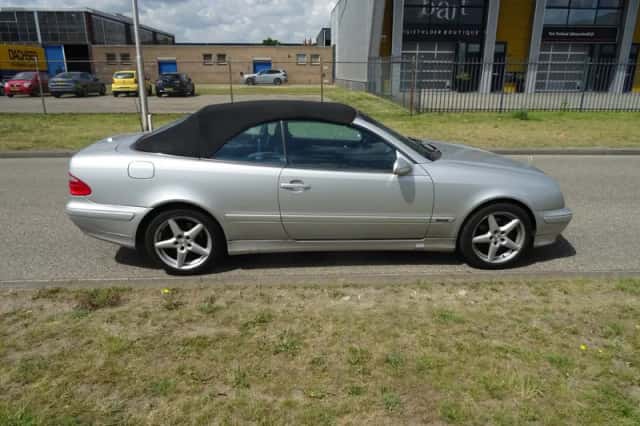 Mercedes-Benz CLK-Klasse (2000) thumbnail 6