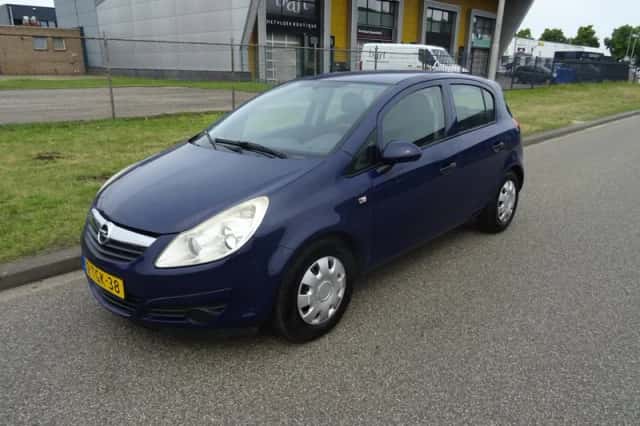 Opel Corsa (2010) thumbnail 1