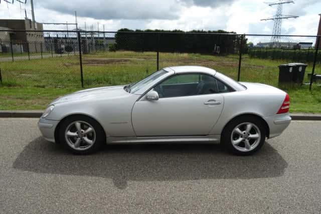 Mercedes-Benz SLK-Klasse (2001) thumbnail 2