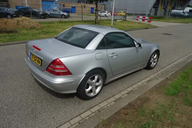 Mercedes-Benz SLK-Klasse (2001) thumbnail 5