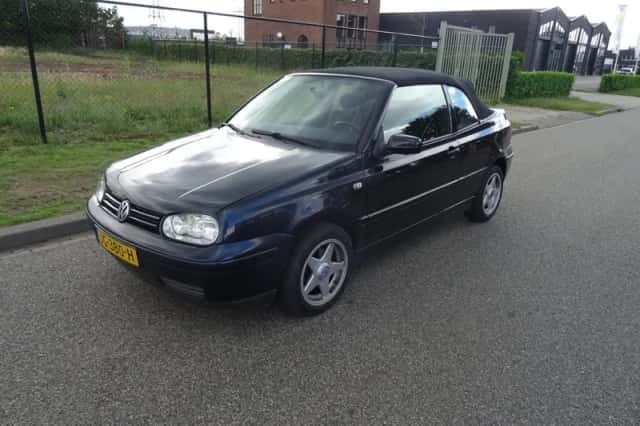 Volkswagen Golf (2000) thumbnail 1