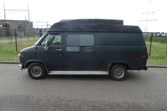 Chevrolet CHEVY VAN (1992) thumbnail 2