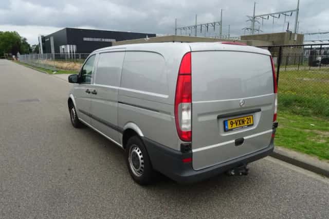 Mercedes-Benz Vito (2012) thumbnail 3