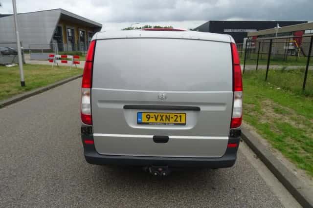 Mercedes-Benz Vito (2012) thumbnail 4