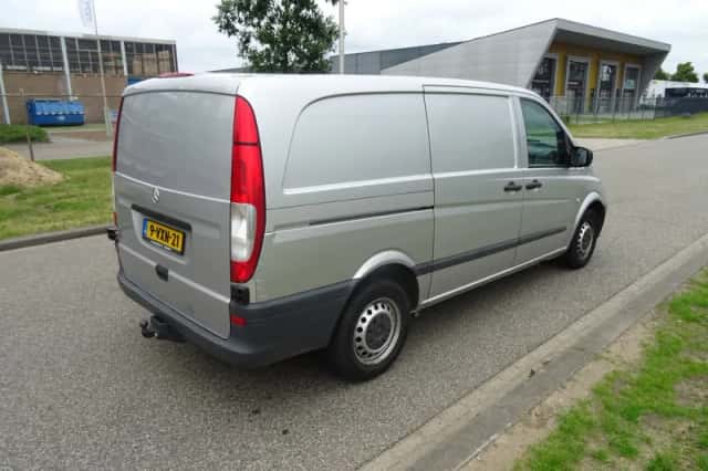 Mercedes-Benz Vito (2012) thumbnail 5