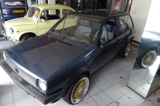 Volkswagen Polo (1986) thumbnail 1