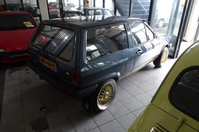 Volkswagen Polo (1986) thumbnail 4