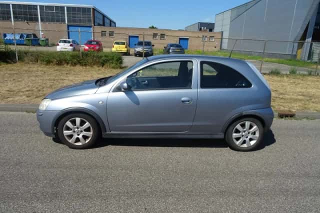 Opel Corsa (2006) thumbnail 2