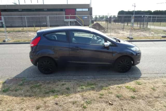 Ford Fiesta (2011) thumbnail 6