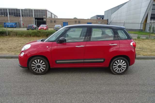 Fiat 500L (2013) thumbnail 2