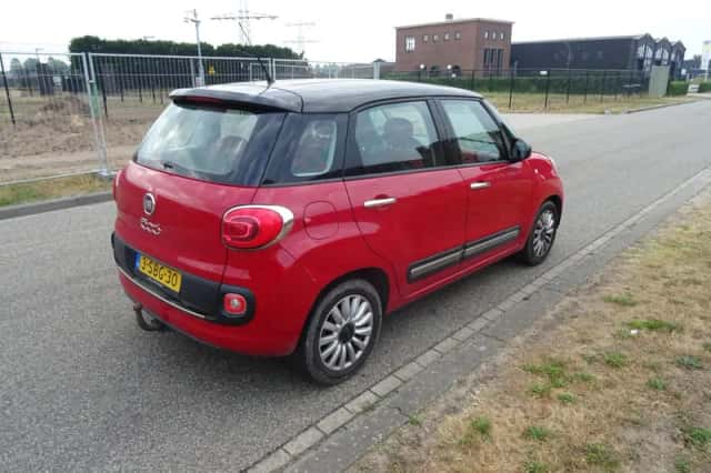 Fiat 500L (2013) thumbnail 5