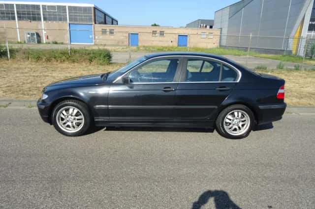 BMW 3-Serie (2004) thumbnail 2