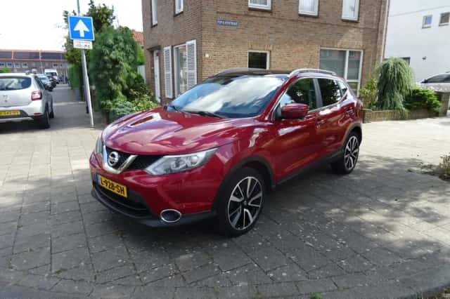 Nissan Qashqai (2015) thumbnail 1