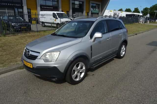 Opel Antara (2008) thumbnail 1