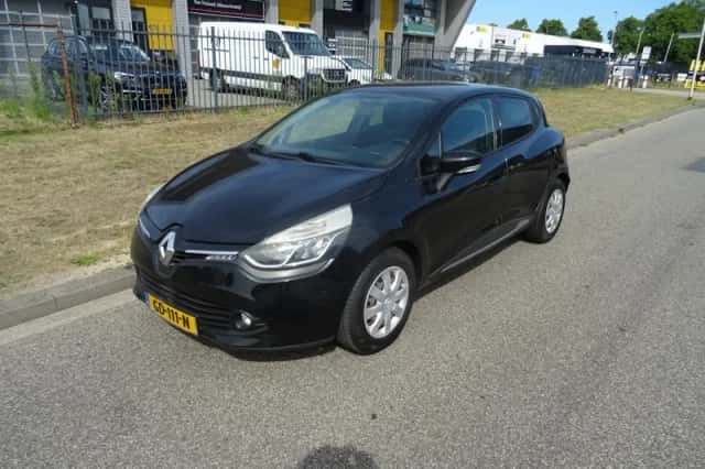 Renault Clio (2015) thumbnail 1
